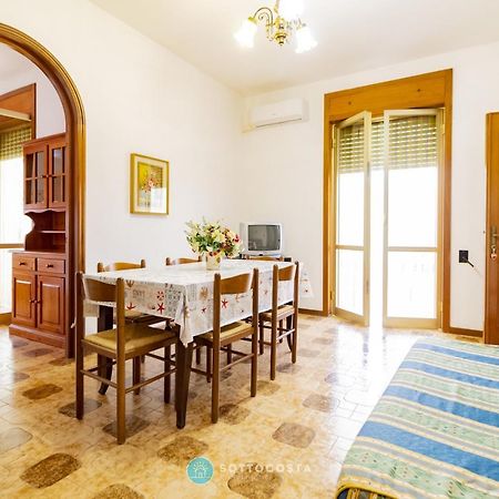Moon & Sun Flat - Sant'Isidoro Apartment Sant Isidoro  Exterior foto