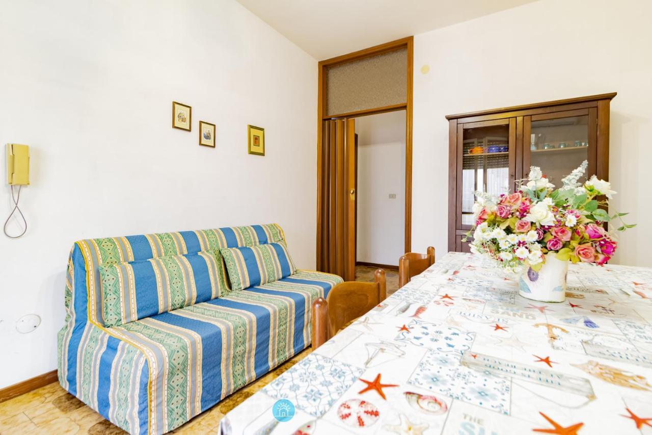 Moon & Sun Flat - Sant'Isidoro Apartment Sant Isidoro  Exterior foto